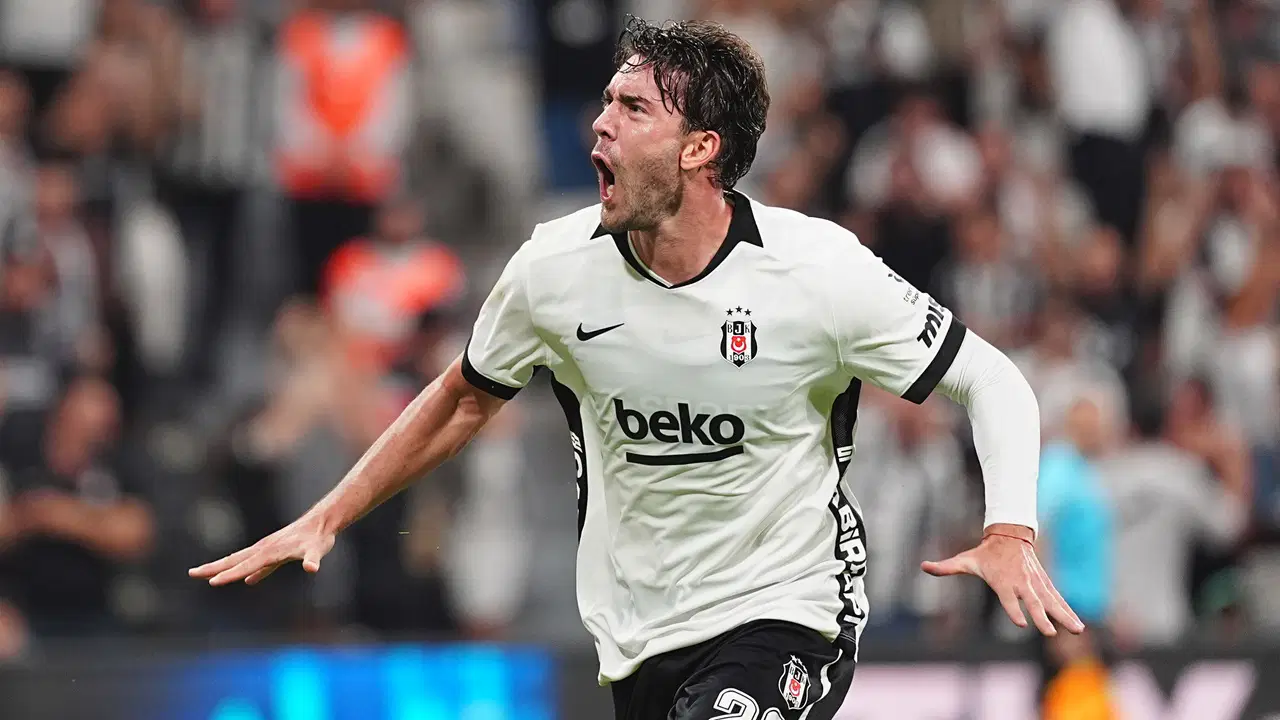Dusan Vlahovic'ten Transfer Süreci Hakkında Açıklama: 'Birçok Kulüple Görüştüm, Ama...'