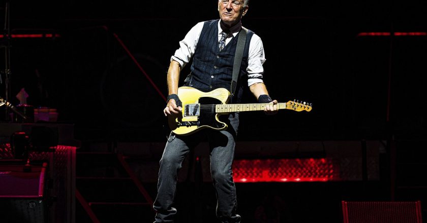 Forbes dergisi Amerikalı müzisyen Bruce Springsteen’i milyarder ilan etti