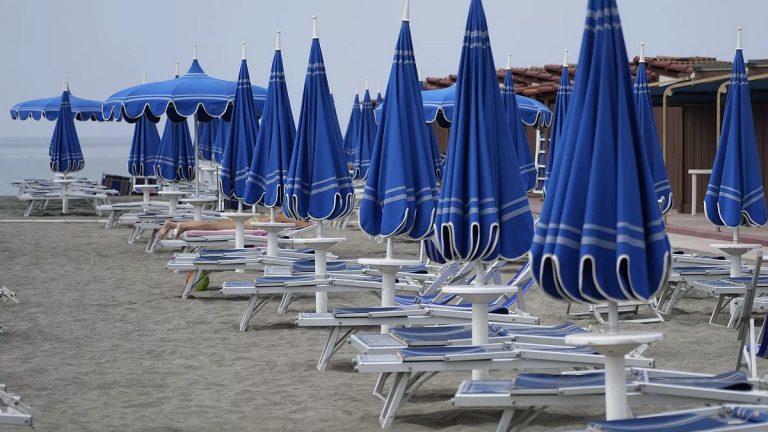 Plaj savaşları: AB ile İtalya arasındaki plaj imtiyazları konusundaki anlaşmazlık çözülebilir mi?