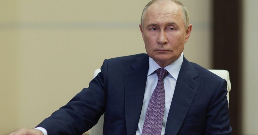 Putin, “neoliberal değerlerden kaçmak isteyen” Batılılara Rusya’da oturma izni veren yasayı onayladı