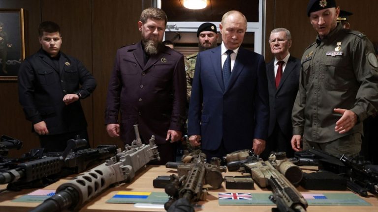 Putin 13 yıl sonra Çeçenya’ya sürpriz ziyarette bulundu