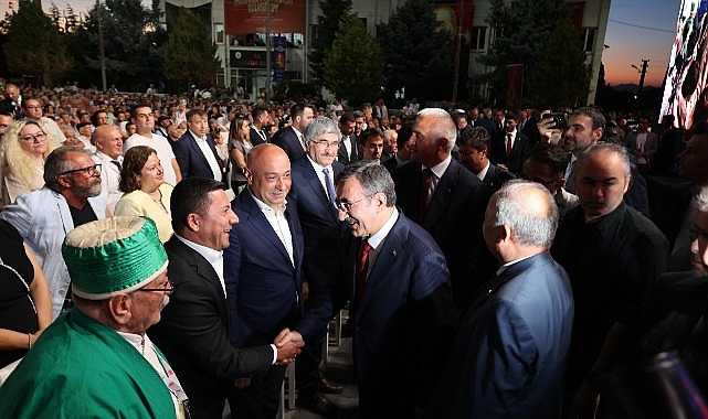 Nevşehir Belediye Başkanı Rasim Arı, Nevşehir’in Hacıbektaş ilçesinde düzenlenen Hacı Bektaş Veli’yi anma etkinliklerine katıldı. – GÜNDEM