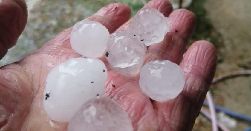 Karabük’te sağanak ve dolu etkili oldu