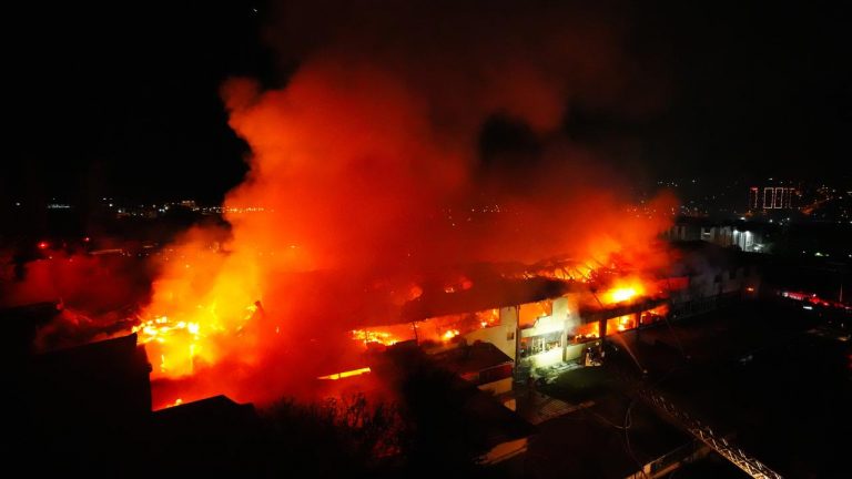 Avcılar fabrikasında yangın – Son Dakika Haberi