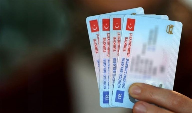 Dolandırıcılık cihazıyla ehliyet sınavına girmeye çalışırken yakalandı – Son Dakika Türkiye Haberleri