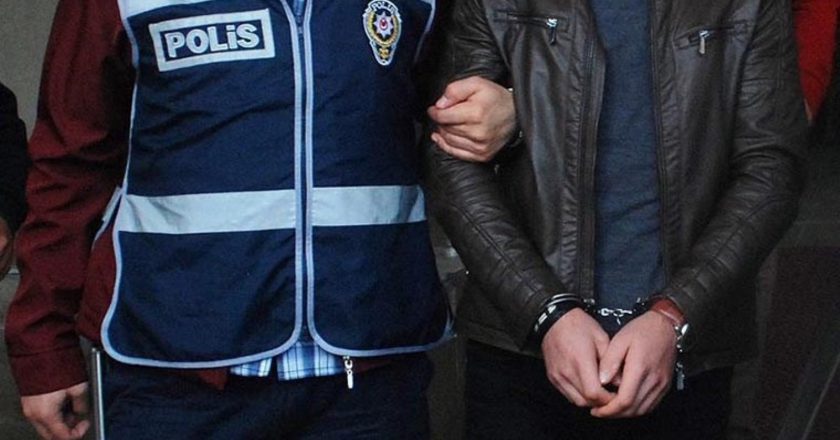 İzmir’de ‘sahte polis’ çetesine operasyon: 7 tutuklama