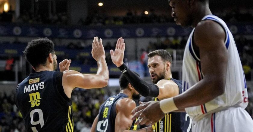 F.Bahçe Beko, Anadolu Efes'i mağlup etti