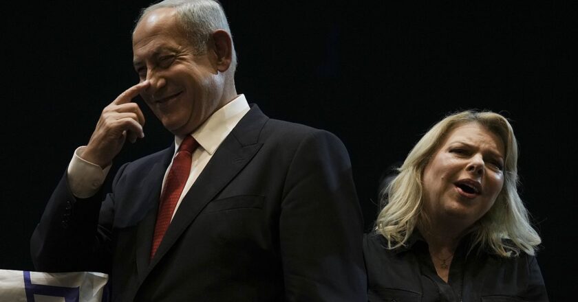 İsrail başsavcısı, siyasi muhaliflere taciz şüphesiyle Sara Netanyahu hakkında soruşturma başlatılması emrini verdi