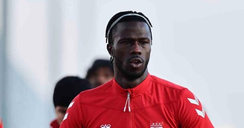 SON HABERLER | Sivasspor'da planlanan ayrılık gerçekleşti! Resmi olarak bildirildi…