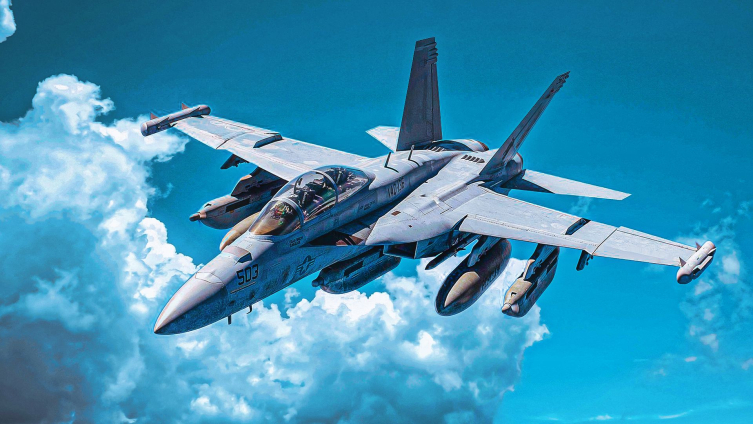 Askeri savaş uçakları genellikle düşmana elektronik savaş uygulamak için kullanılır ve F-18 aracılığıyla geliştirilen yetiştirici unsurları bunlardan biridir.