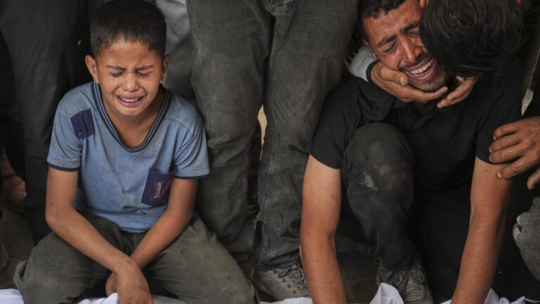 Cuma gününden beri İsrail saldırılarında en az 62 Filistinli öldü