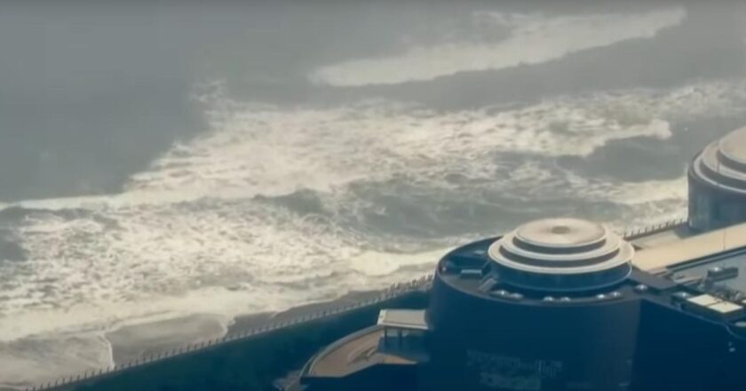 Fukushima’nın nükleer santrali boşaltıldı