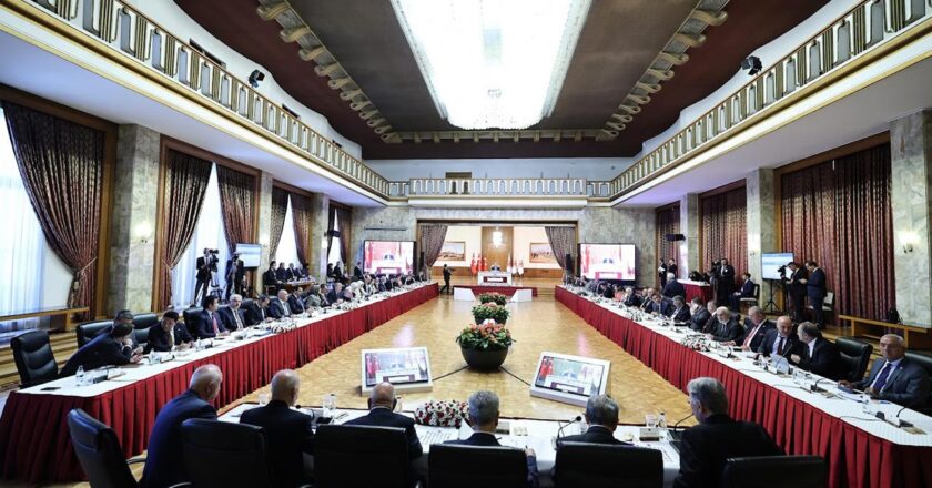 Parlamentodaki Tarih Komisyonu 10 kez toplanıyor