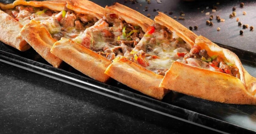 Taş fırın lezzetini mutfağınıza taşıyan tarif: Kuşbaşı ve kaşarlı pide tarifi – Son Dakika Gurme Haberleri