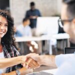 Gençler için özgürlük ve maaş bir arada!